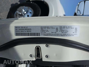 2021 Ram 3500 Laramie Extended Crew Cab Medium Bed DRW – miniatura 5