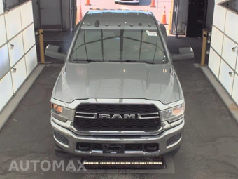 2021 Ram 3500 Tradesman Crew Cab Long Bed DRW - miniatura 2