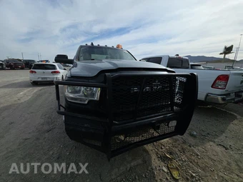 2021 Ram 3500 Tradesman Crew Cab Long Bed DRW - miniatura 2