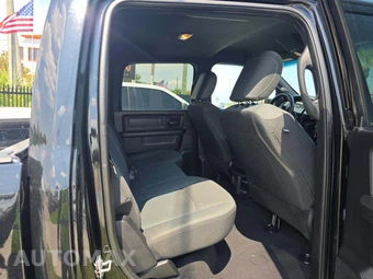 2021 Ram 3500 Tradesman Crew Cab Long Bed DRW - miniatura 16