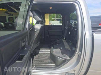 2021 Ram 3500 Tradesman Crew Cab Long Bed DRW - miniatura 10