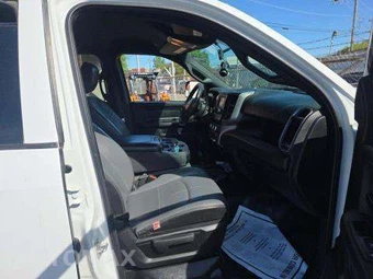 2021 Ram 3500 Tradesman Crew Cab Medium Bed - miniatura 18