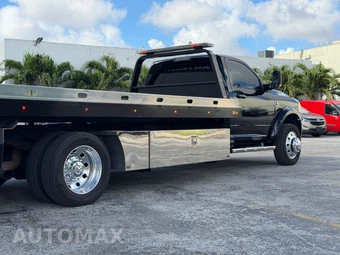 2021 Ram 5500 Cab Chassis SLT Regular Cab DRW - miniatura 11