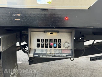 2021 Ram 5500 Cab Chassis SLT Regular Cab DRW - miniatura 9