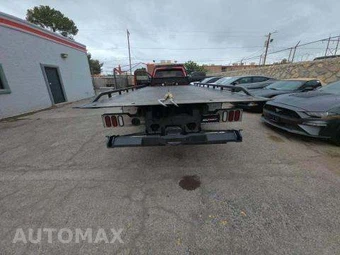 2021 Ram 5500 Cab Chassis SLT Regular Cab DRW – miniatura 31