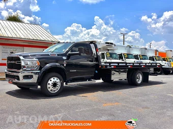 2021 Ram 5500 Cab Chassis SLT Regular Cab DRW - miniatura 3