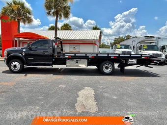 2021 Ram 5500 Cab Chassis SLT Regular Cab DRW - miniatura 4