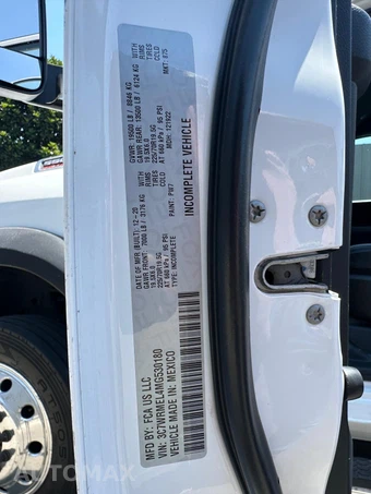 2021 Ram 5500 Cab Chassis Tradesman Crew Cab DRW - miniatura 17