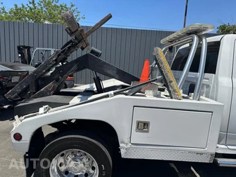 2021 Ram 5500 Cab Chassis Tradesman Crew Cab DRW - miniatura 25