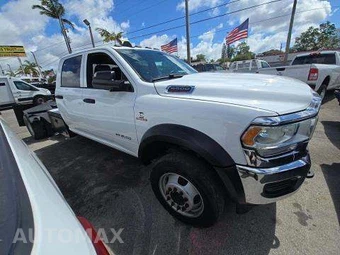 2021 Ram 5500 Cab Chassis Tradesman Crew Cab DRW – miniatura 4