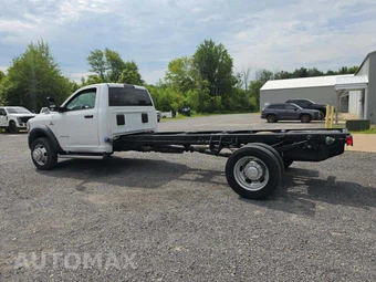 2021 Ram 5500 Cab Chassis Tradesman Regular Cab DRW – miniatura 2