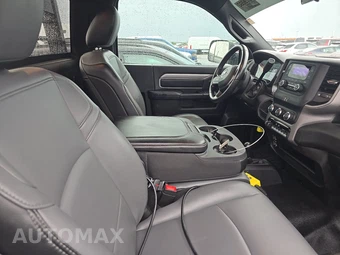 2021 Ram 5500 Cab Chassis Tradesman Regular Cab DRW – miniatura 18