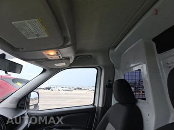 2021 Ram ProMaster City Cargo Van Tradesman 122.4" WB - miniatura 10