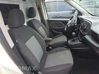 2021 Ram ProMaster City Cargo Van Tradesman 122.4" WB - miniatura 12