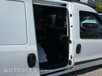 2021 Ram ProMaster City Cargo Van Tradesman 122.4" WB - miniatura 16