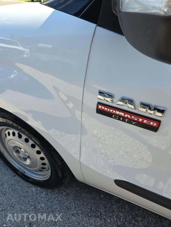 2021 Ram ProMaster City Cargo Van Tradesman 122.4" WB - miniatura 26