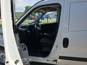 2021 Ram ProMaster City Cargo Van Tradesman 122.4" WB - miniatura 6