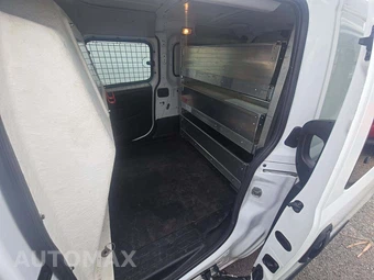 2021 Ram ProMaster City Cargo Van Tradesman SLT 122.4" WB - miniatura 13
