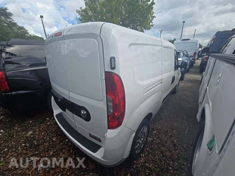 2021 Ram ProMaster City Cargo Van Tradesman SLT 122.4" WB - miniatura 3