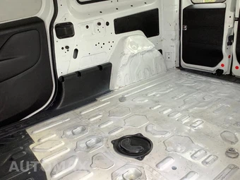 2021 Ram ProMaster City Cargo Van Tradesman SLT 122.4" WB - miniatura 17