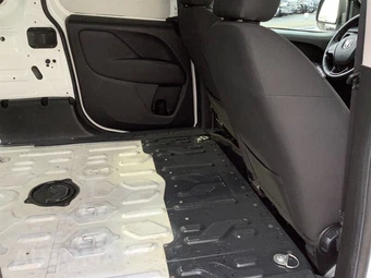 2021 Ram ProMaster City Cargo Van Tradesman SLT 122.4" WB - miniatura 18