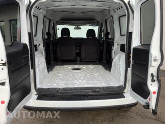 2021 Ram ProMaster City Cargo Van Tradesman SLT 122.4" WB - miniatura 29