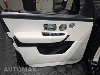 2021 Rolls-Royce Cullinan Black Badge – miniatura 9