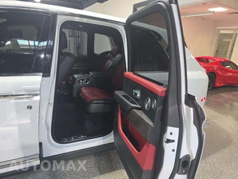 2021 Rolls-Royce Cullinan – miniatura 10