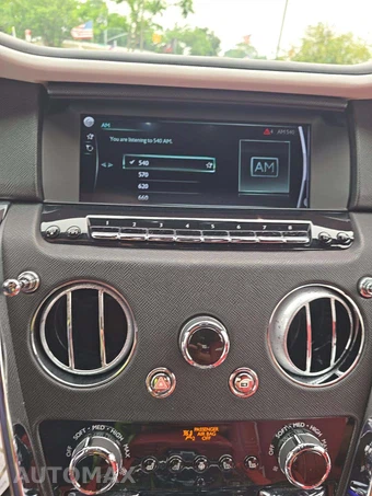 2021 Rolls-Royce Cullinan – miniatura 10