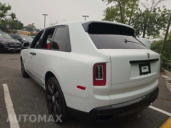 2021 Rolls-Royce Cullinan – miniatura 2