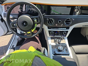 2021 Rolls-Royce Ghost – miniatura 10