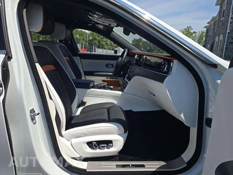 2021 Rolls-Royce Ghost – miniatura 18