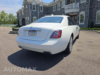 2021 Rolls-Royce Ghost – miniatura 3