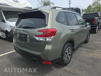 2021 Subaru Forester Premium - miniatura 4