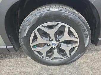 2021 Subaru Forester Premium - miniatura 9
