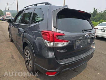 2021 Subaru Forester Premium - miniatura 2