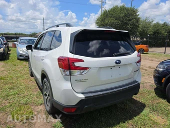 2021 Subaru Forester Premium - miniatura 2