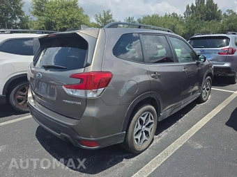 2021 Subaru Forester Premium - miniatura 3