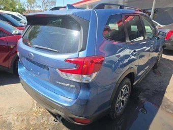2021 Subaru Forester Premium - miniatura 3