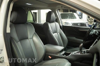 2021 Subaru Outback Onyx Edition XT - miniatura 16
