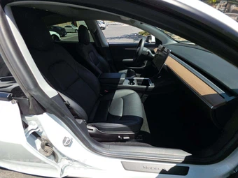 2021 Tesla Model 3 Long Range - miniatura 15
