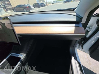 2021 Tesla Model 3 Long Range - miniatura 16