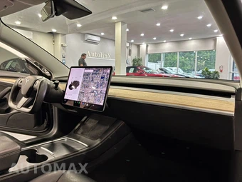 2021 Tesla Model 3 Standard Range - miniatura 9