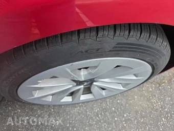 2021 Tesla Model 3 Standard Range Plus – miniatura 9