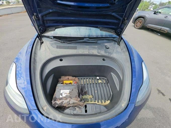 2021 Tesla Model 3 Standard Range Plus - miniatura 33