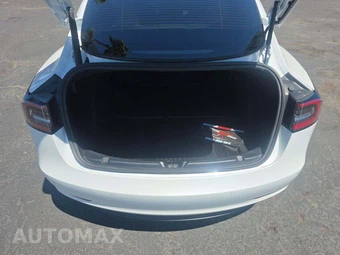 2021 Tesla Model 3 Standard Range Plus – miniatura 14
