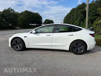 2021 Tesla Model 3 Standard Range Plus - miniatura 2