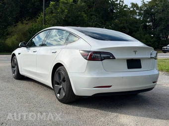 2021 Tesla Model 3 Standard Range Plus - miniatura 3