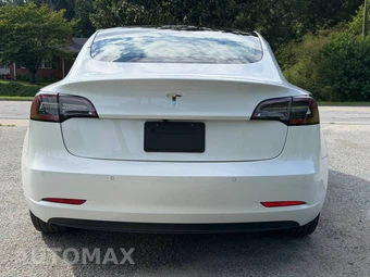 2021 Tesla Model 3 Standard Range Plus - miniatura 4