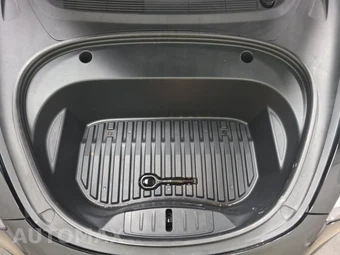 2021 Tesla Model 3 Standard Range Plus - miniatura 15